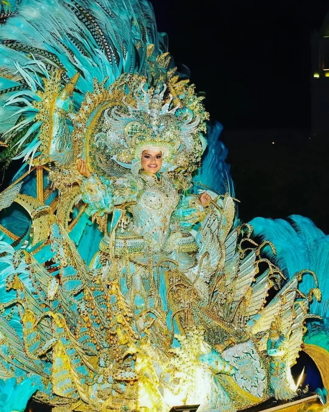 Traje típico de Carnavia